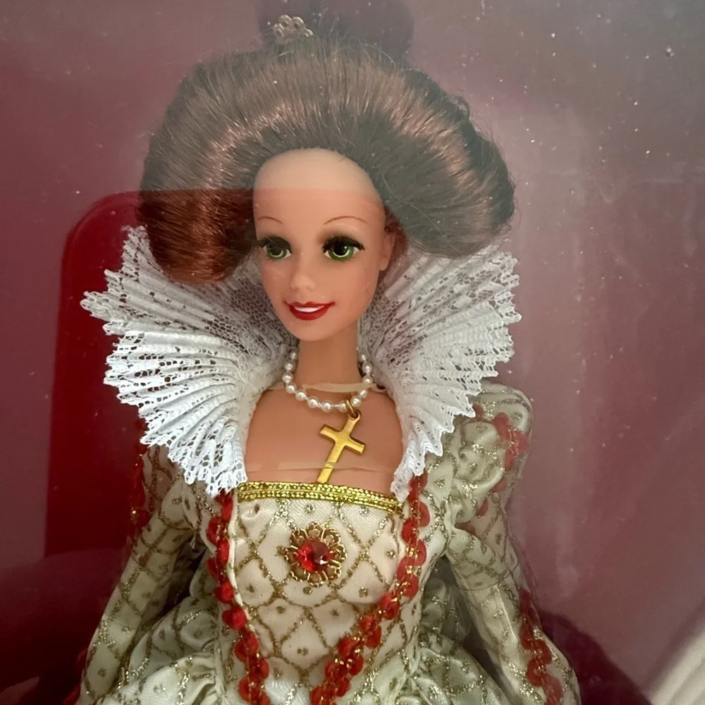 Barbie Elizabethan Queen Renaissance Doll Red and Gold Gown NRFB